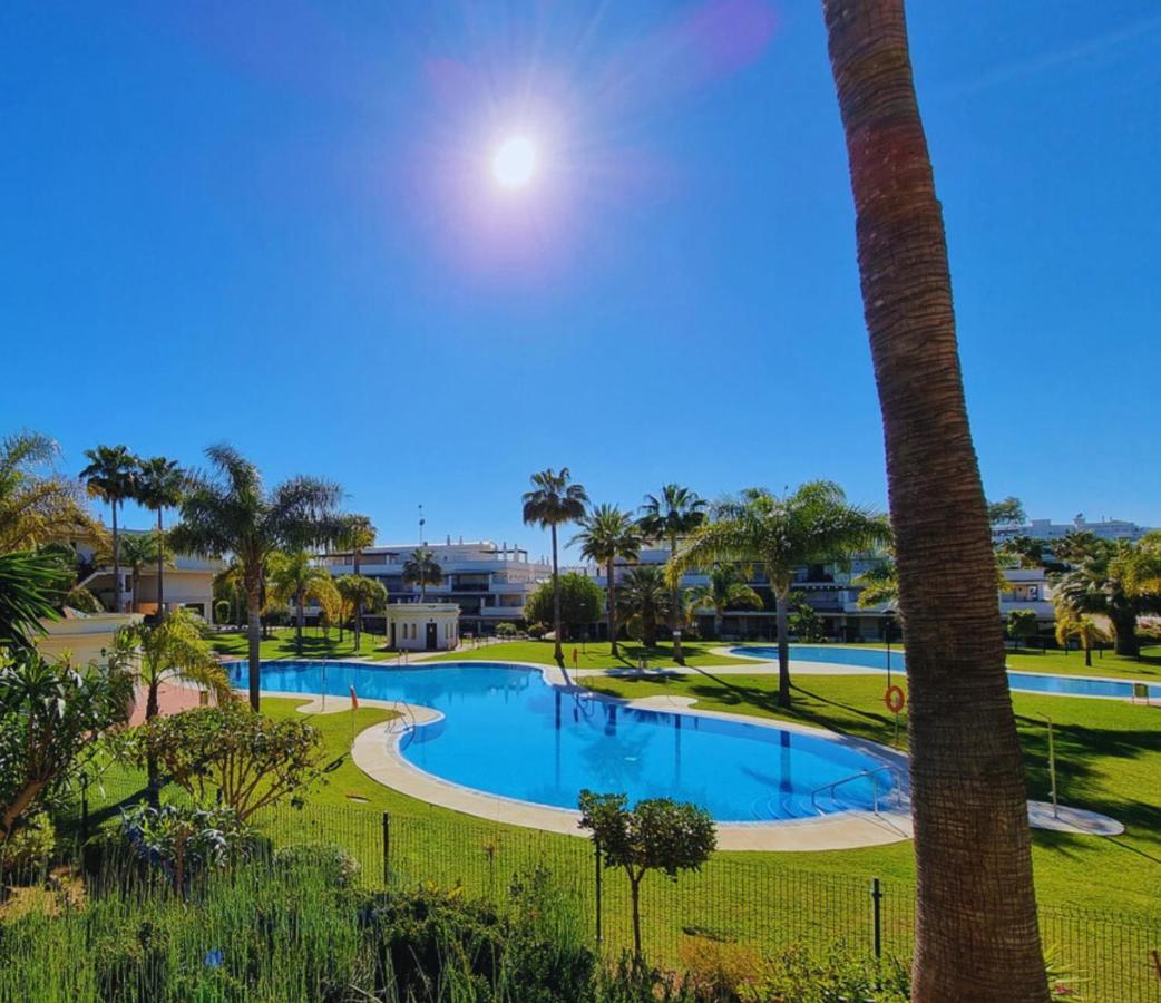 Apartamento Stayatsas Luxe App Vlakbij Strand, 80 M2 Terras, Grote Zwembaden Marbella