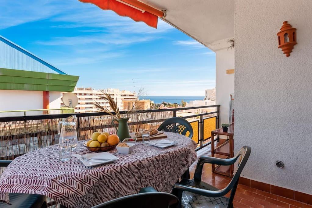 Apartment With Free Parking And Pool *