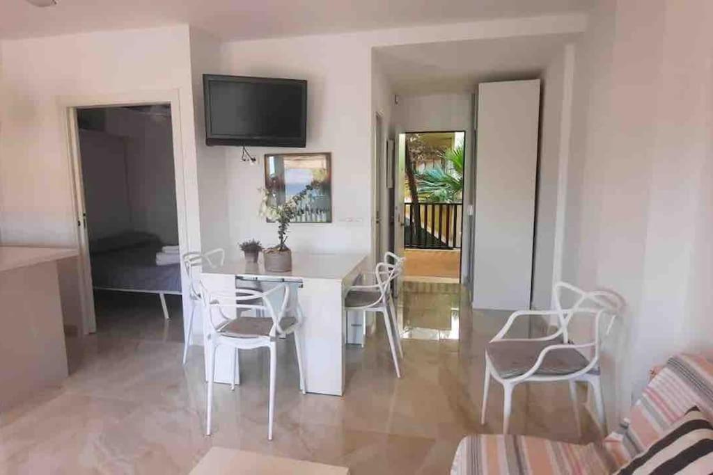 Apartment Beachfront Romana Playa Elviria *