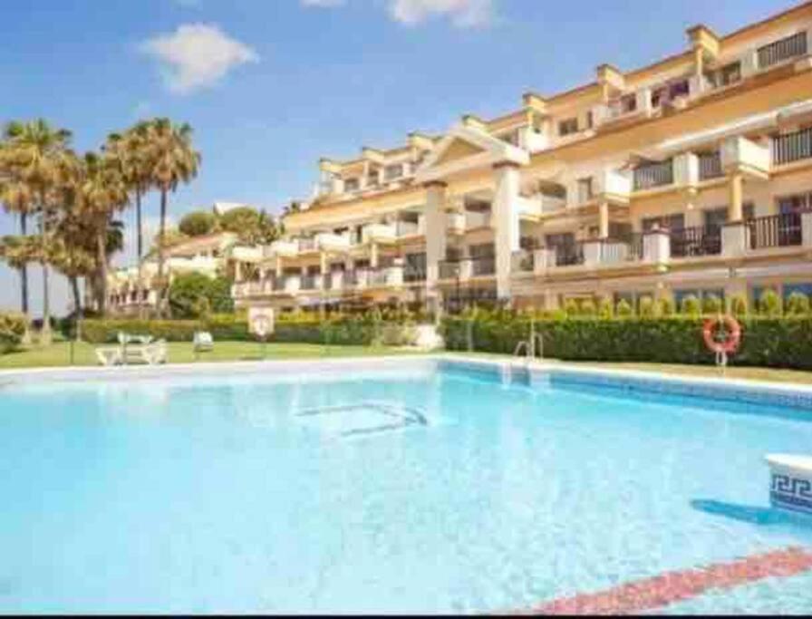 Beachfront Romana Playa Elviria Apartment
