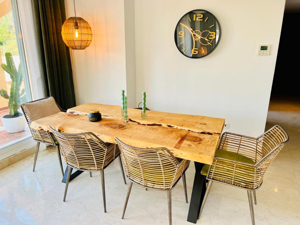 Penthouse Au Calme Avec Vue Nature Environnante Et Tres Grandes Terrasses Apartment