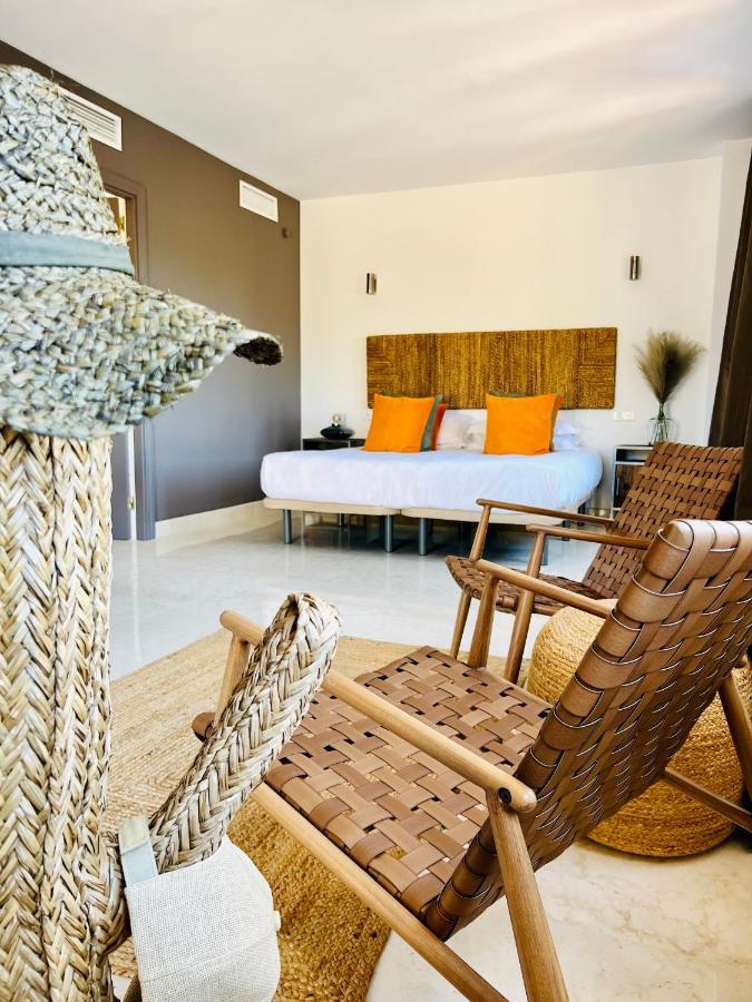 Penthouse Au Calme Avec Vue Nature Environnante Et Tres Grandes Terrasses Marbella