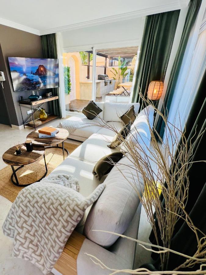 Apartment Penthouse Au Calme Avec Vue Nature Environnante Et Tres Grandes Terrasses Marbella