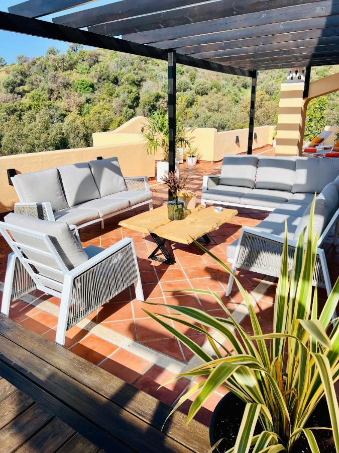 Penthouse Au Calme Avec Vue Nature Environnante Et Tres Grandes Terrasses Apartment