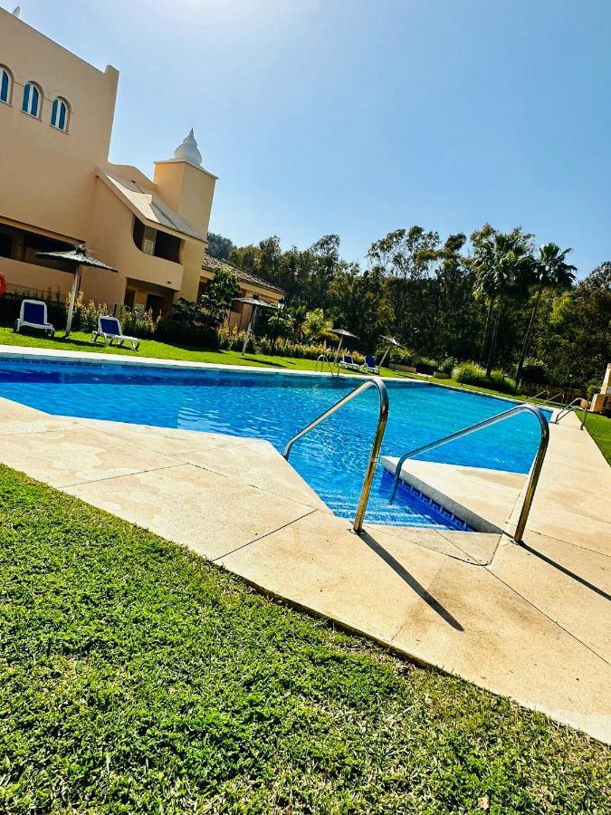 Apartment Penthouse Au Calme Avec Vue Nature Environnante Et Tres Grandes Terrasses Marbella