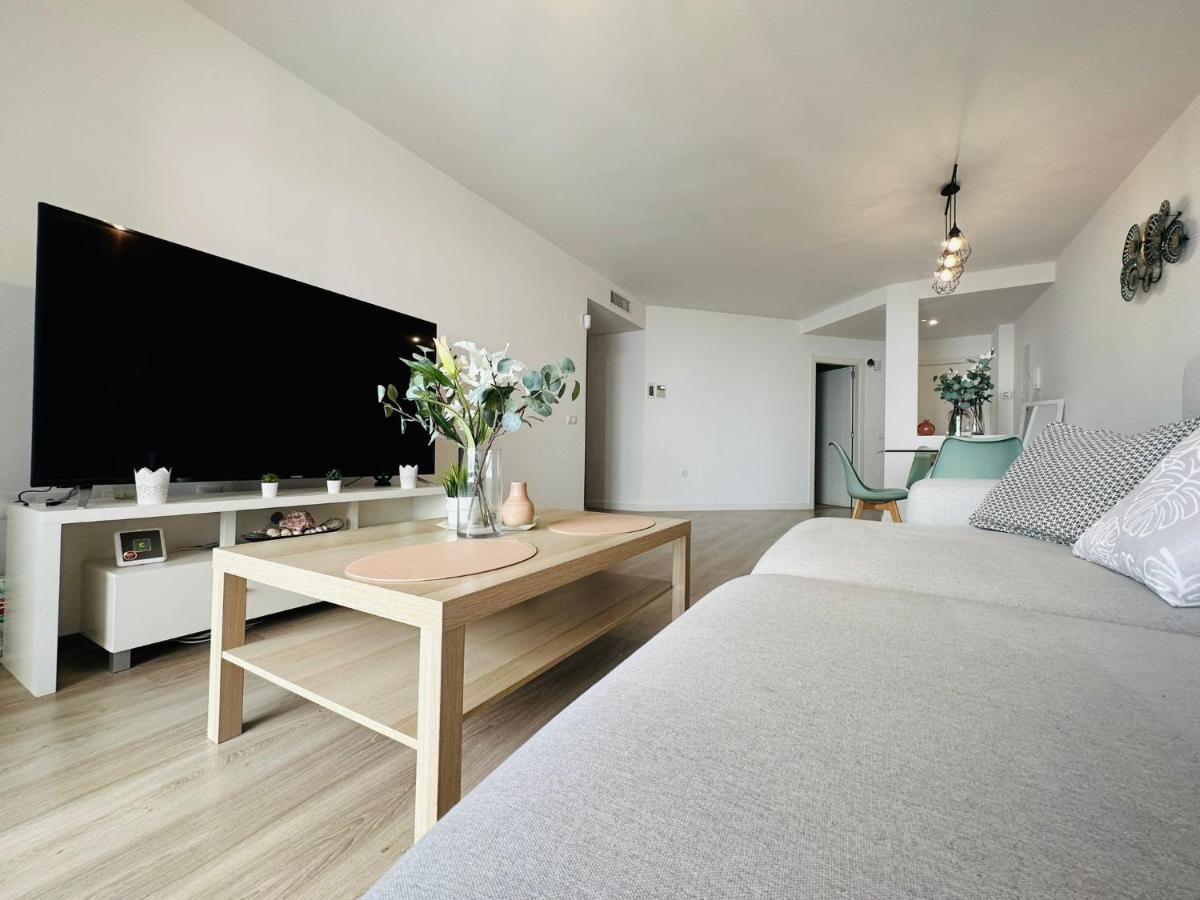 Elegant 2br Apt In Residential Area / Rooftop Pool Apartment *