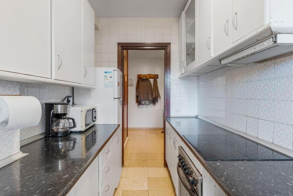 With Free Parking And Pool Apartment Marbella