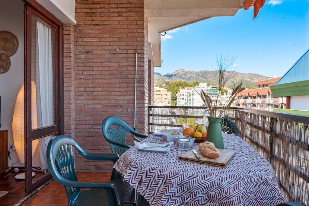 Apartment With Free Parking And Pool *
