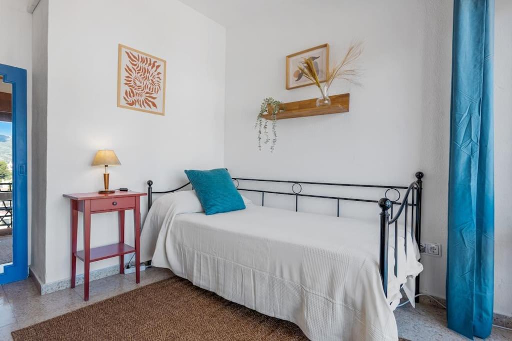 With Free Parking And Pool Apartment Marbella