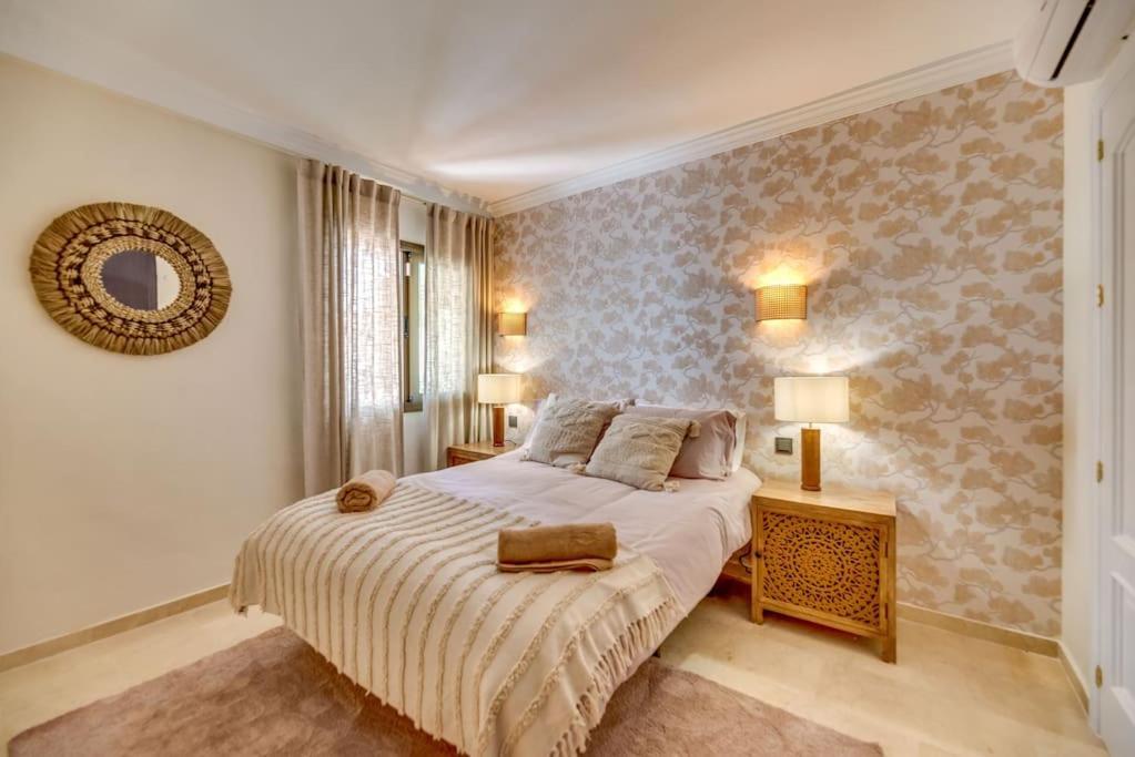 Beachfront * Marbella