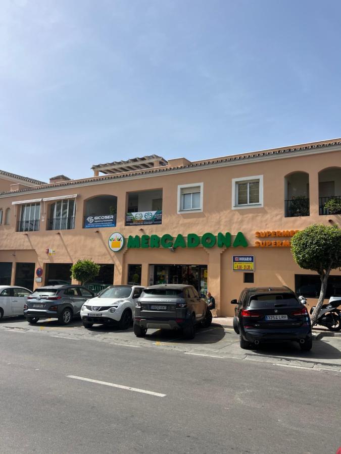 Apartamento Impeccable Large With Immense Terrace And Private Garden Overlooking The Mountain, Featuring 2 Bedrooms And Sleeping Up To 4 Guests Located 100 Meters From Plaza Maestranza