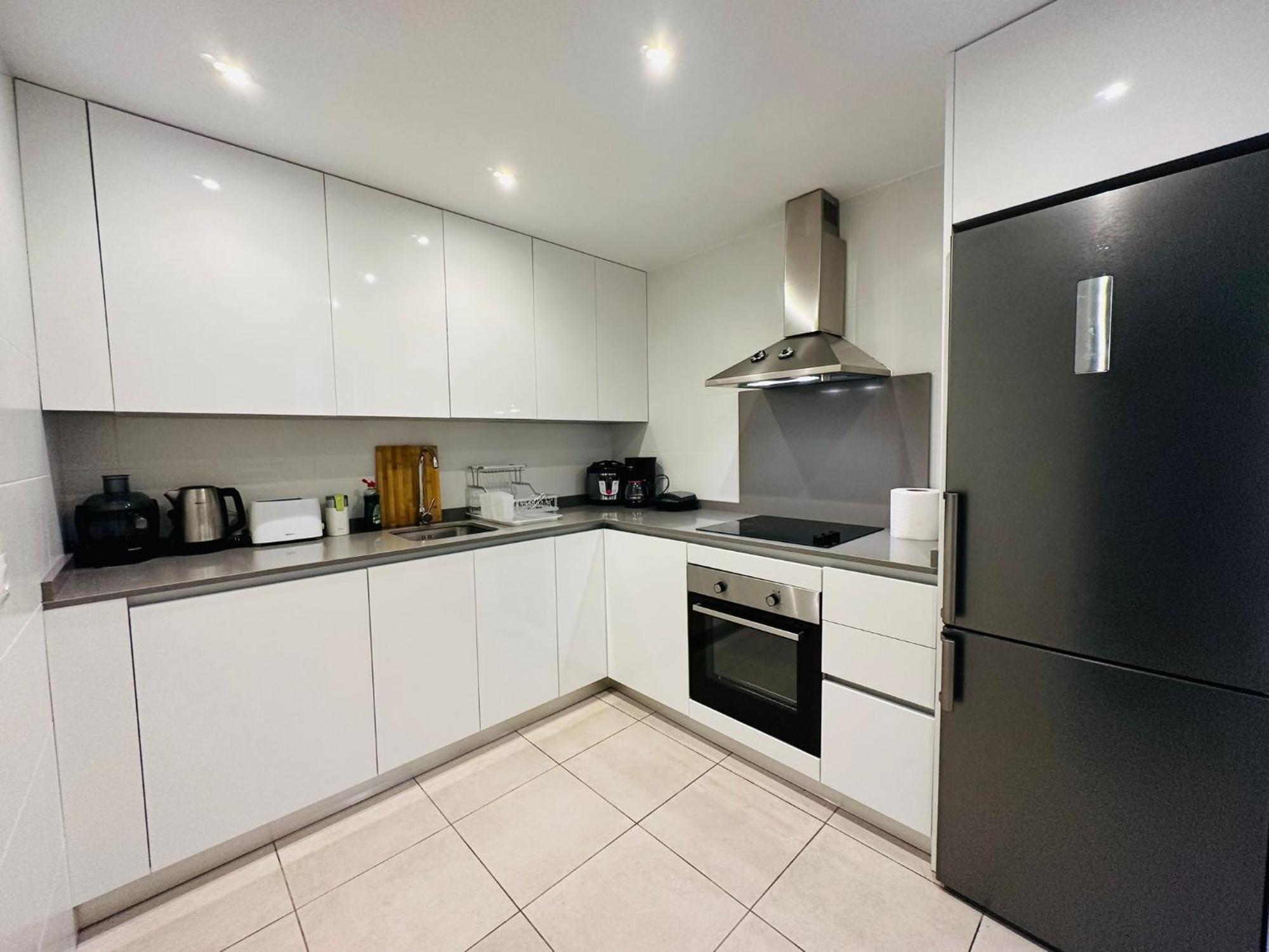 Elegant 2br Apt In Residential Area / Rooftop Pool * Marbella