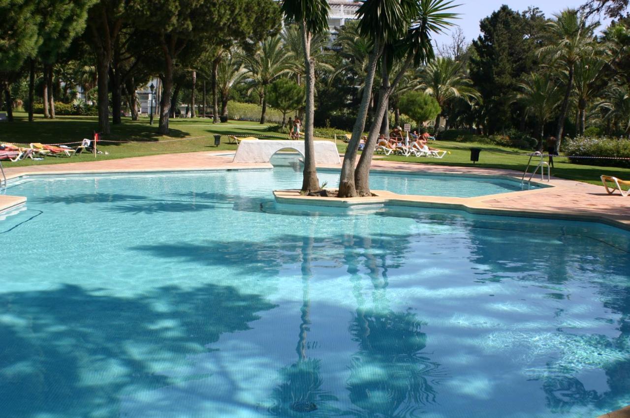 Beachfront Puerto Banus Apartment
