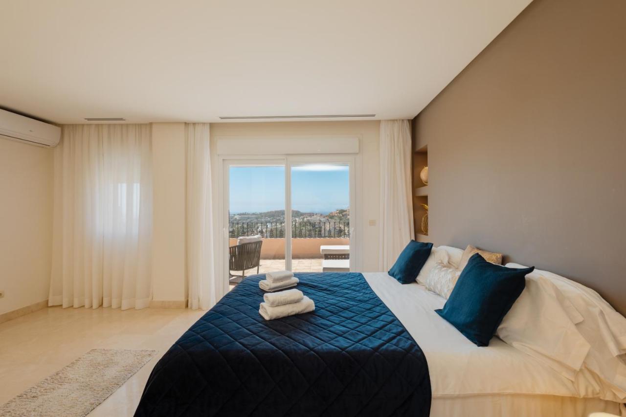 Penthouse With Sea Views In Nueva Andalucia * Marbella