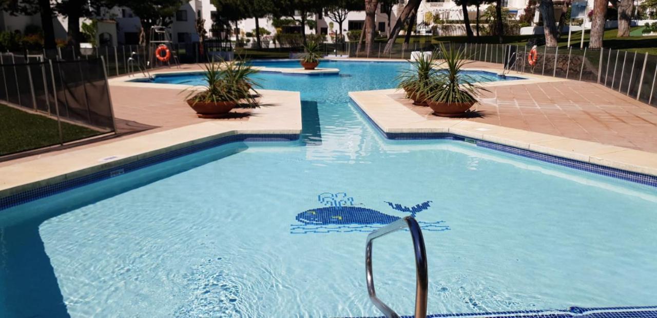 Beachfront Luxury Appartment, Playas Del Duque, Puerto Banus, Apartamento Marbella