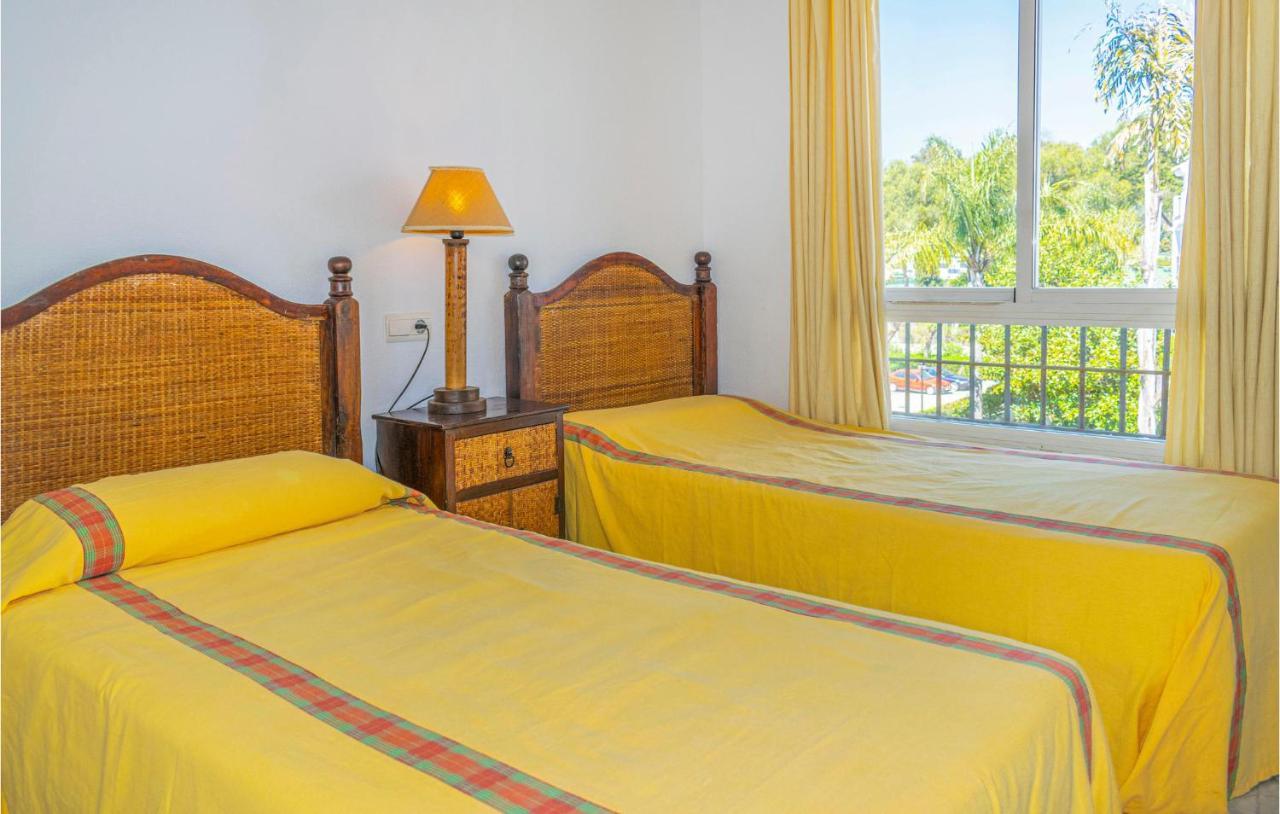 Lovely In With Kitchenette Apartment Marbella