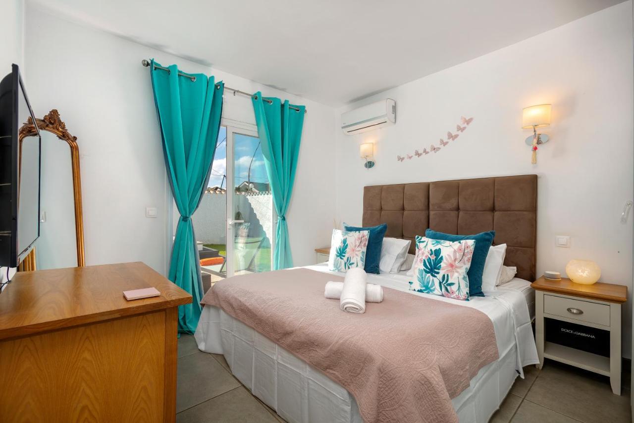 Spanish Style, Elegant 3 Bedroom - 5 Minutes From The Beach!
