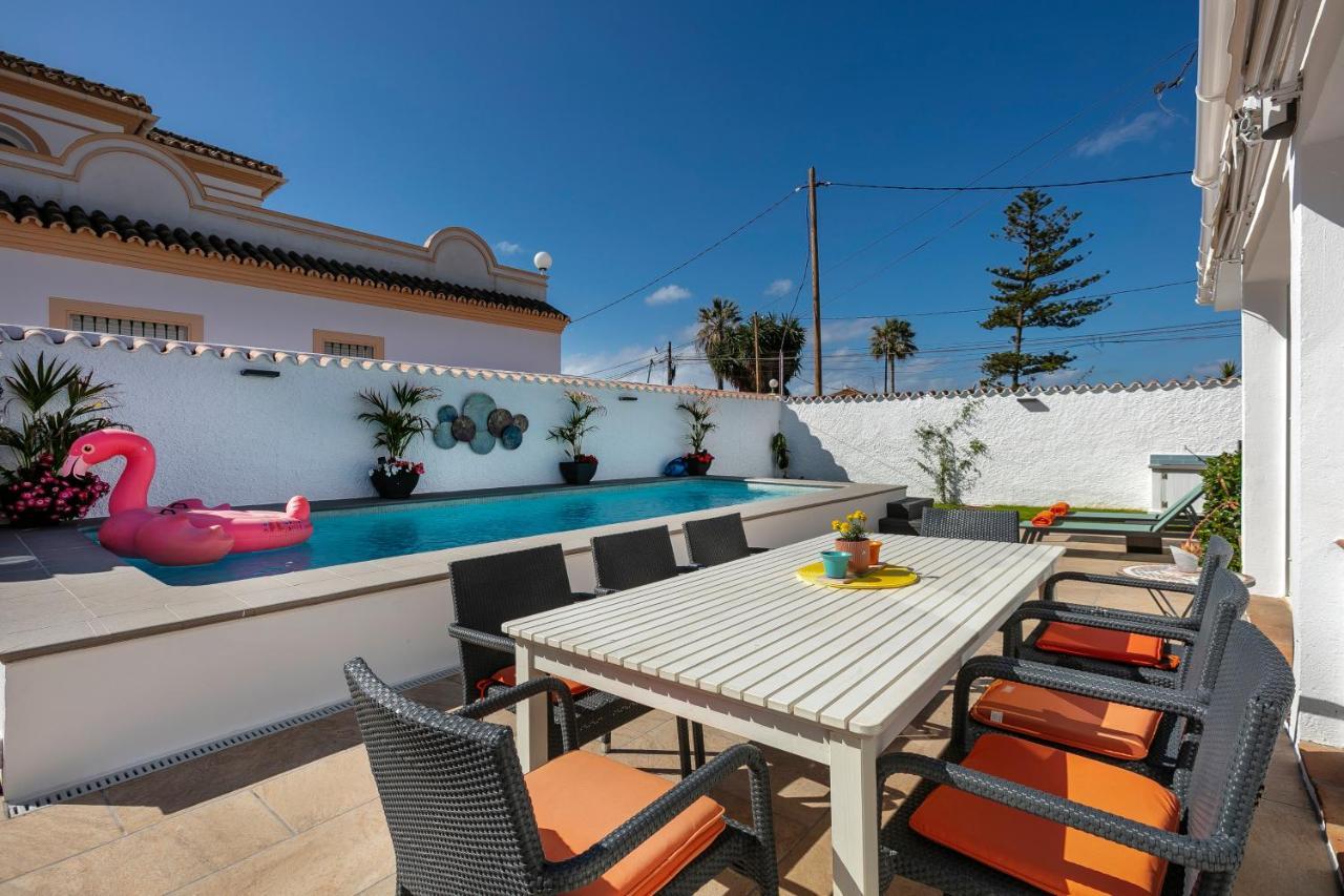 Spanish Style, Elegant 3 Bedroom - 5 Minutes From The Beach!