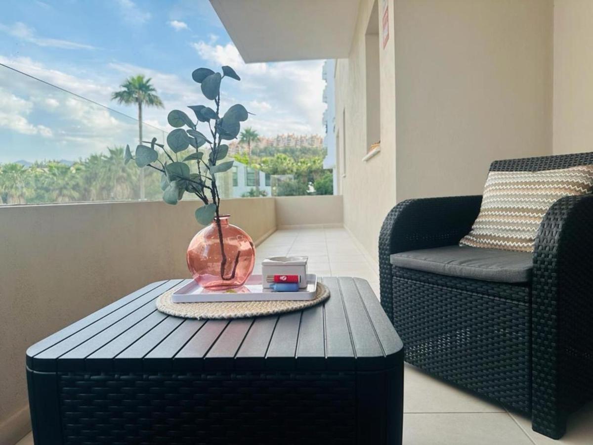 Elegant 2br Apt In Residential Area / Rooftop Pool Apartment *