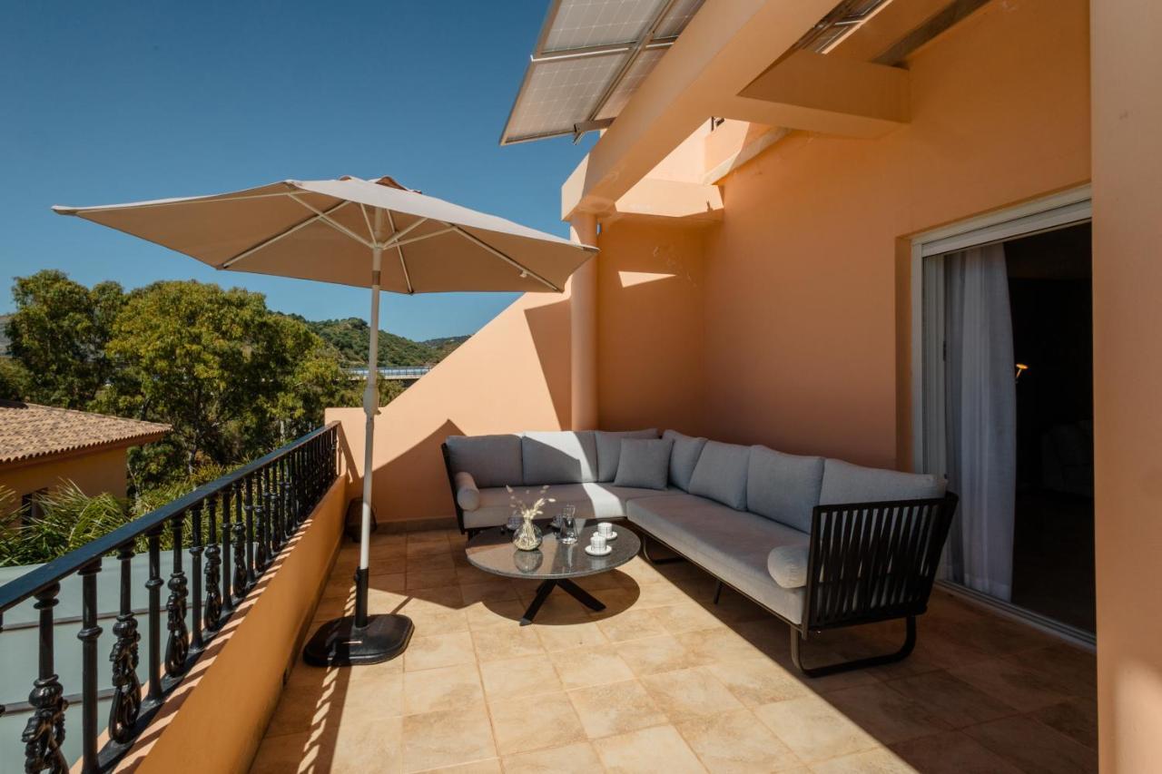 Penthouse With Sea Views In Nueva Andalucia Apartment *