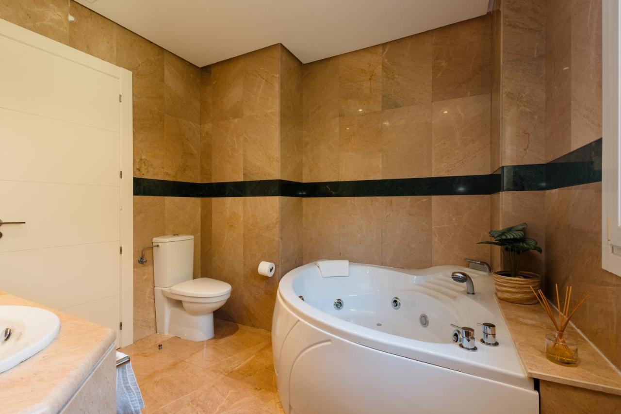 Penthouse With Sea Views In Nueva Andalucia Marbella