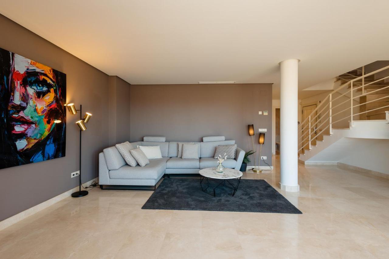 Penthouse With Sea Views In Nueva Andalucia Apartment *