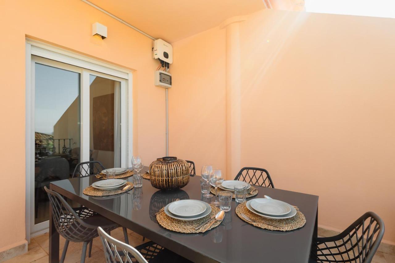 Penthouse With Sea Views In Nueva Andalucia Apartment Marbella