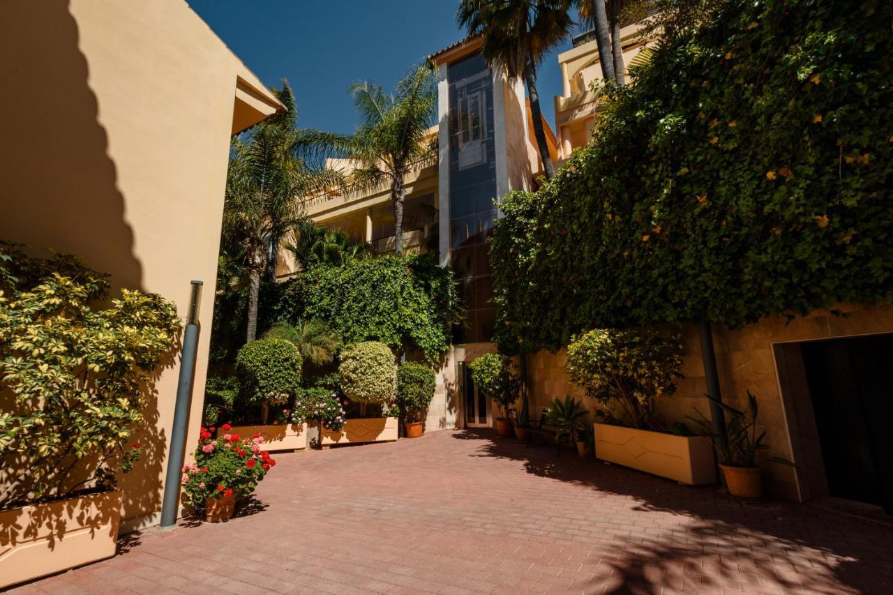 Penthouse With Sea Views In Nueva Andalucia Marbella