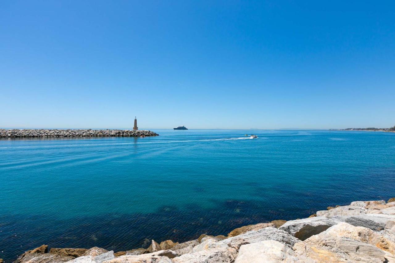 Puerto Banus, Marina Banus, 2br, 2bth, Pool, Parking, Marbella, 1j Apartment Marbella