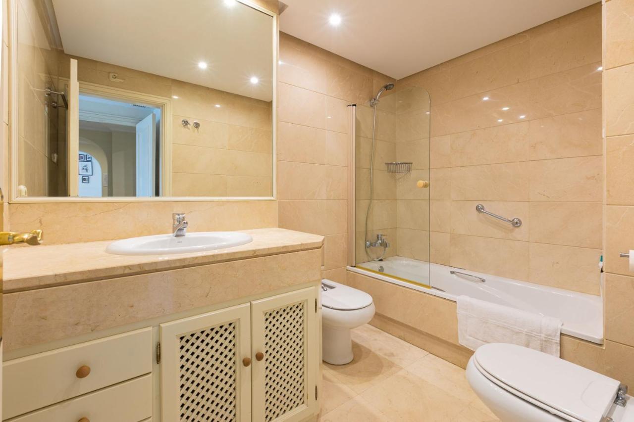 Puerto Banus, Marina Banus, 2br, 2bth, Pool, Parking, Marbella, 3h