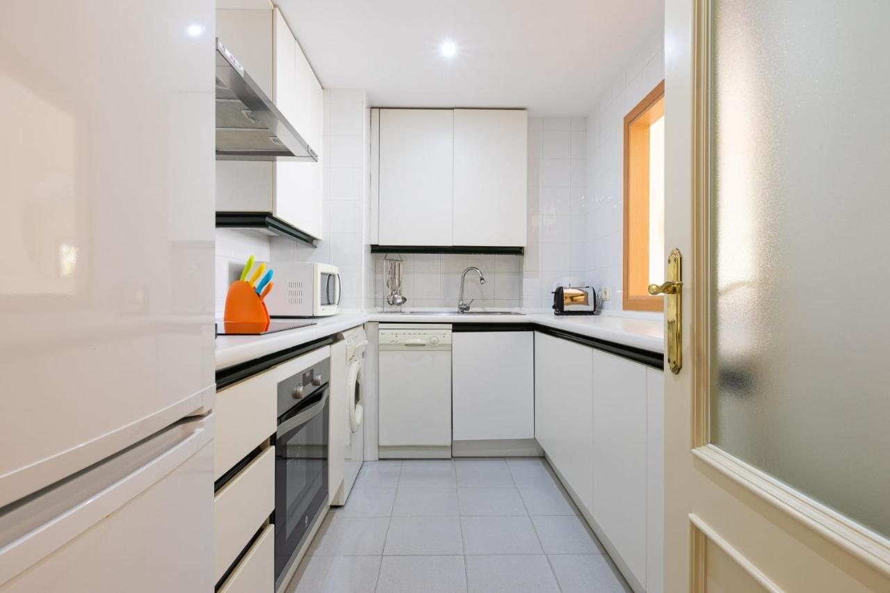 Puerto Banus, Marina Banus, 2br, 2bth, Pool, Parking, Marbella, 3h Marbella
