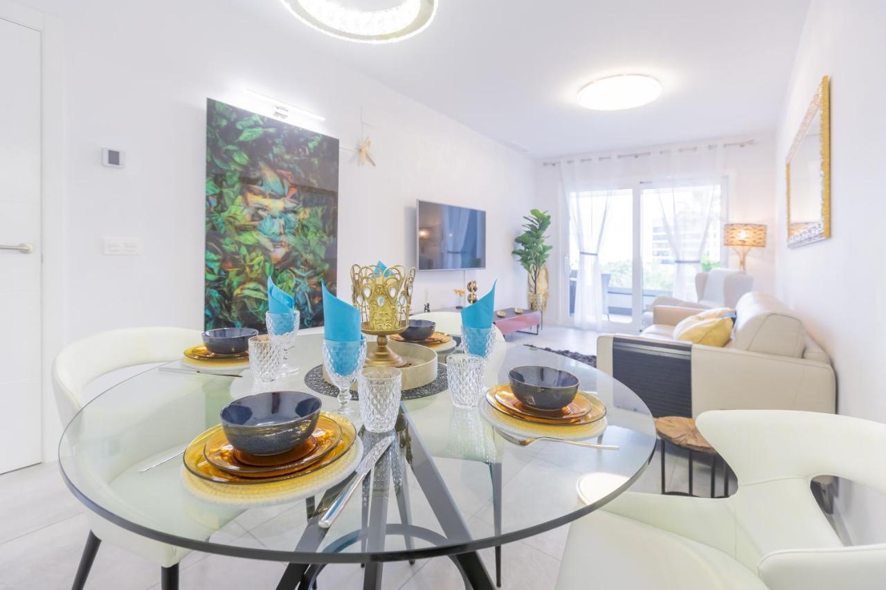 Appartement Luxury Brand New 2-bedroom Apartment, 3 Min Walk To The Beach!