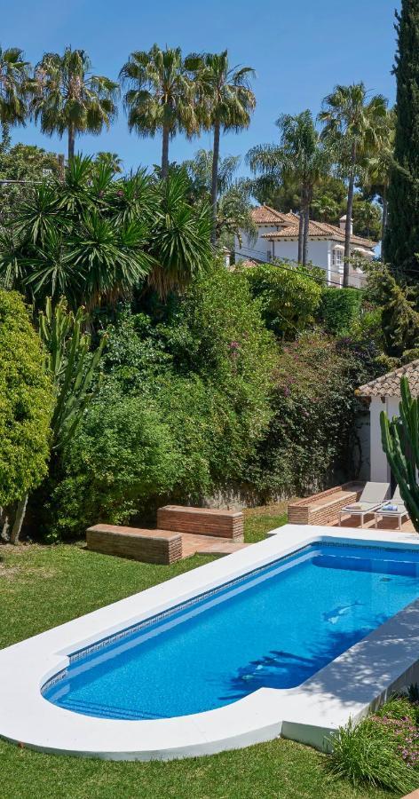 Dos Palomas On The Golden Mile In * Marbella