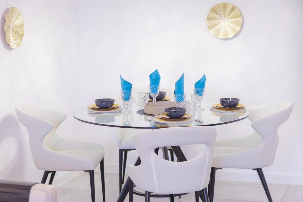 Luxury Brand New 2-bedroom Apartment, 3 Min Walk To The Beach! Appartement