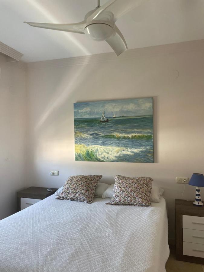 Piso Primera Linea, Banana Beach, Marbella. Apartment