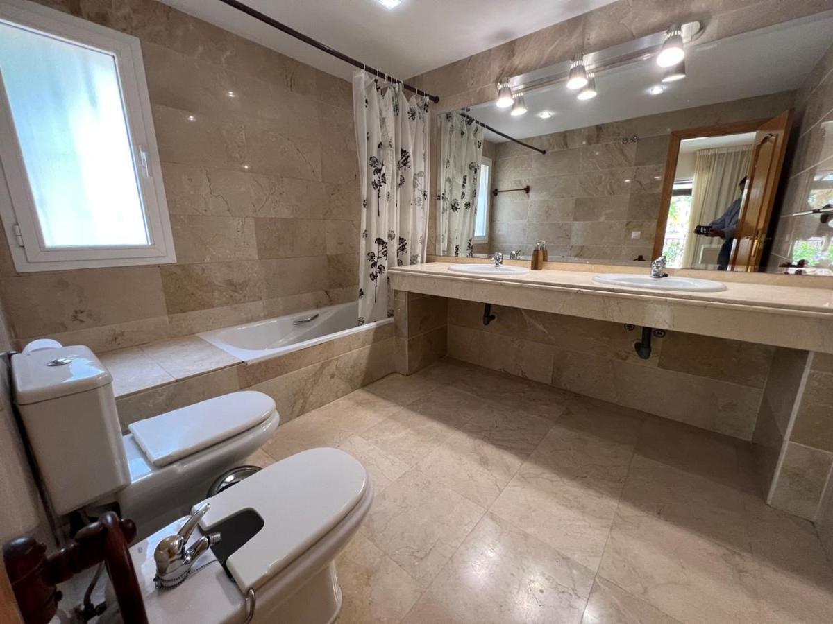 Ferienhaus Casa Pinos Del Aloha Marbella