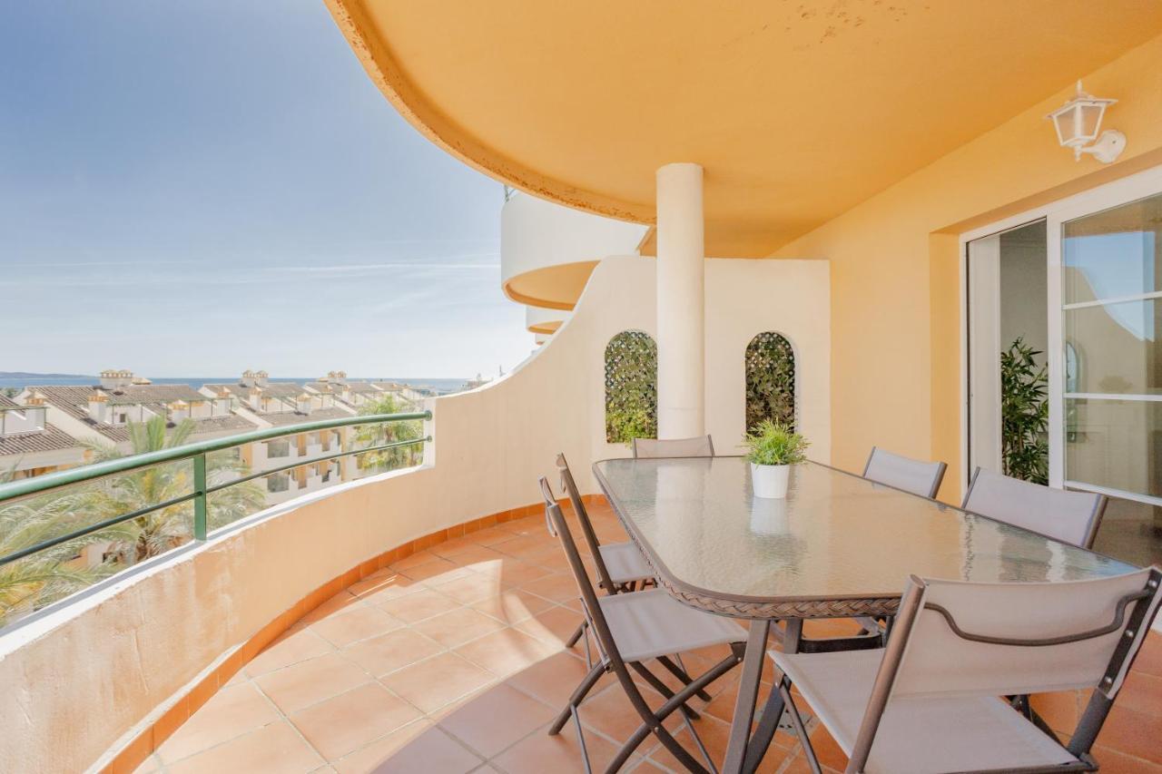Modern With Terrace Apartment Marbella