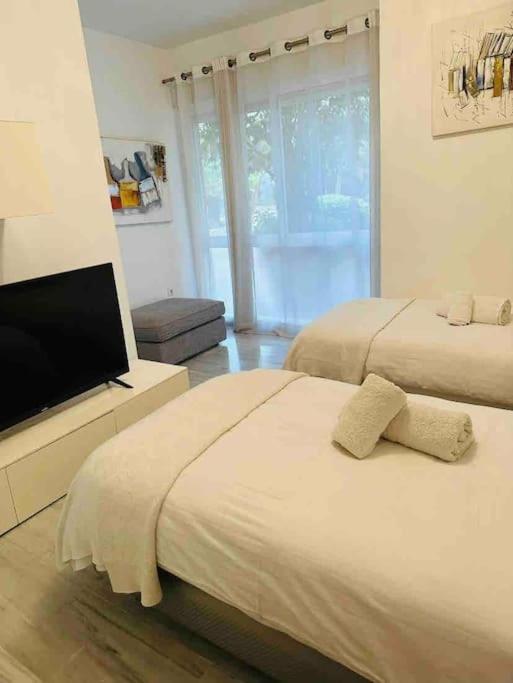 Luxurious 2br In Puerto Banus Apartment
