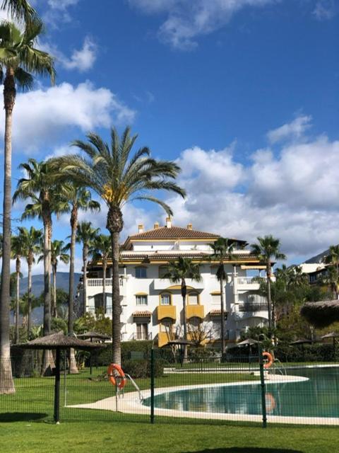La Dama De Noche - Puerto Banus Apartment