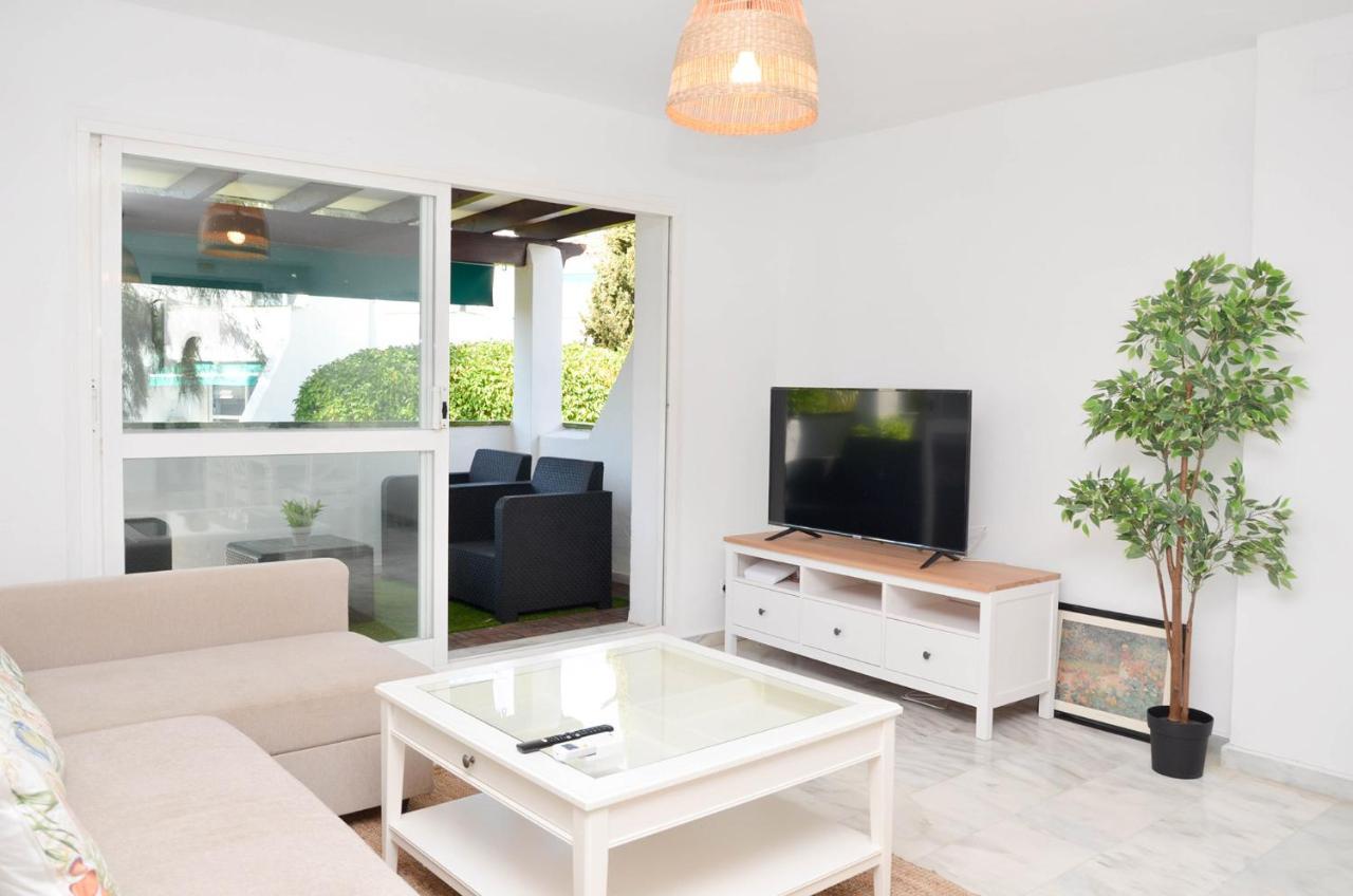 Appartement Casa 70, Duplex En Urbanizacion Lunamar By Laromanamarbella *