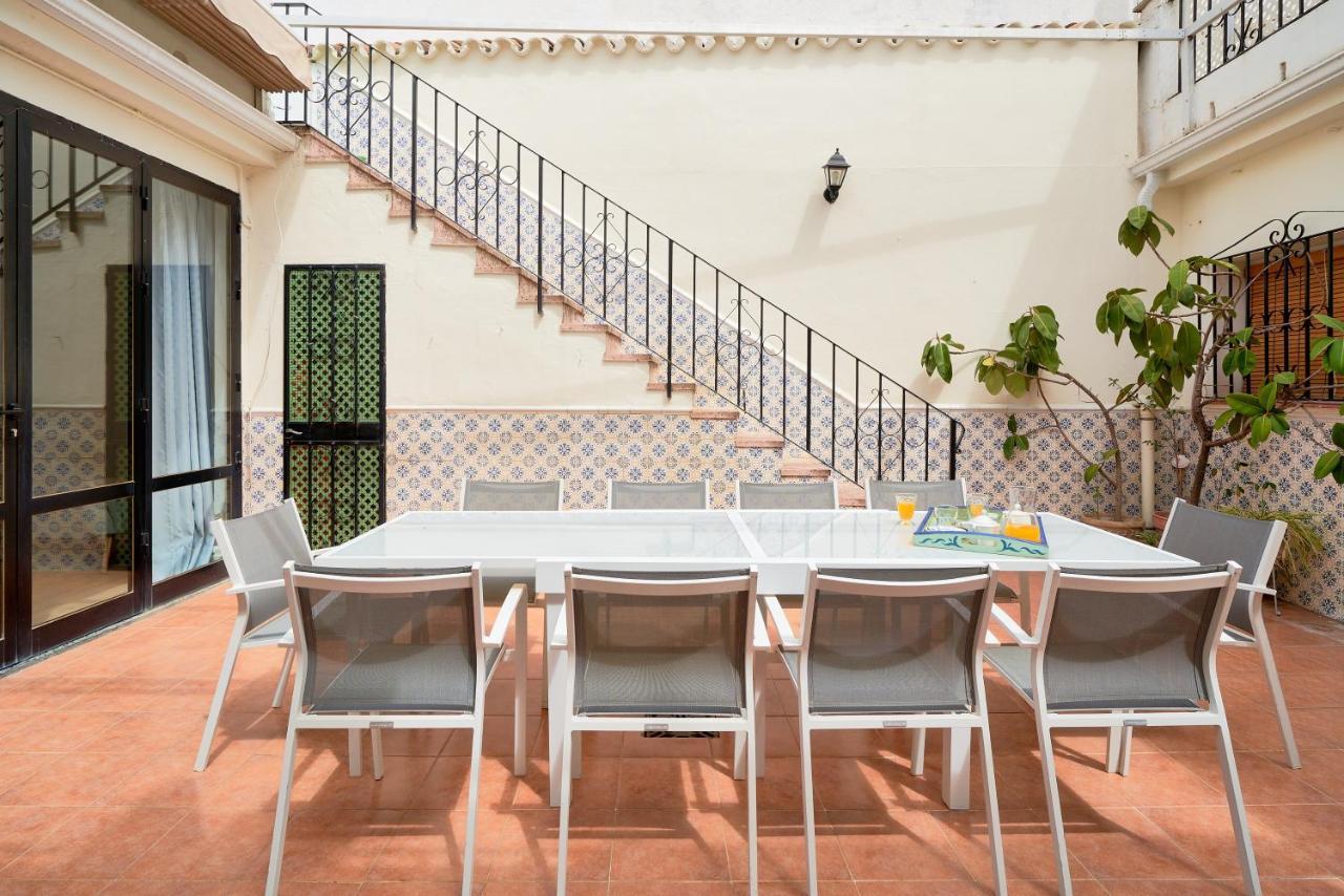 Orange Square Rooftop 250 M2 *