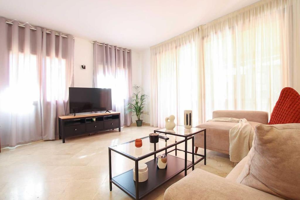 Piso 4 Hab. - Elviria Playa * Marbella