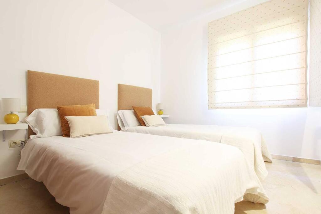 Apartamento Piso 4 Hab. - Elviria Playa
