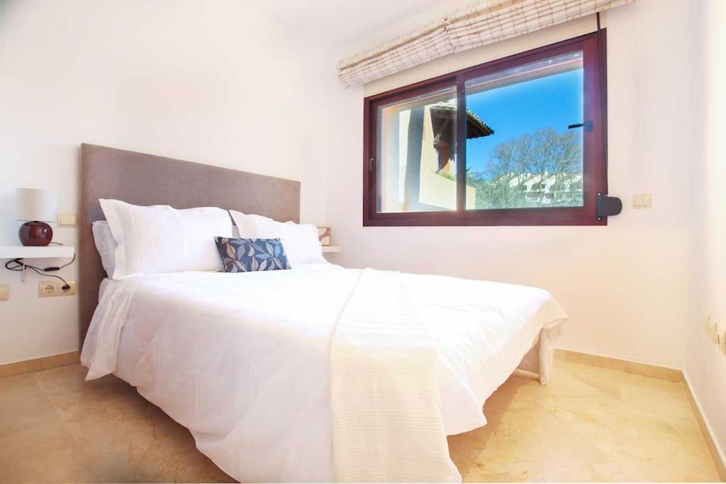 Piso 4 Hab. - Elviria Playa Apartamento