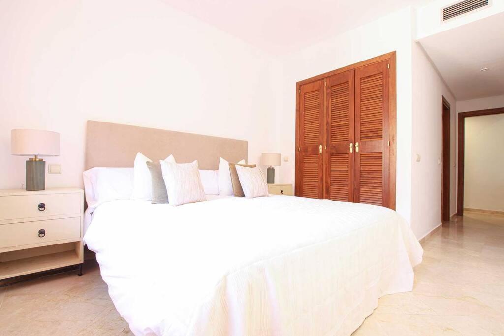 Piso 4 Hab. - Elviria Playa Marbella