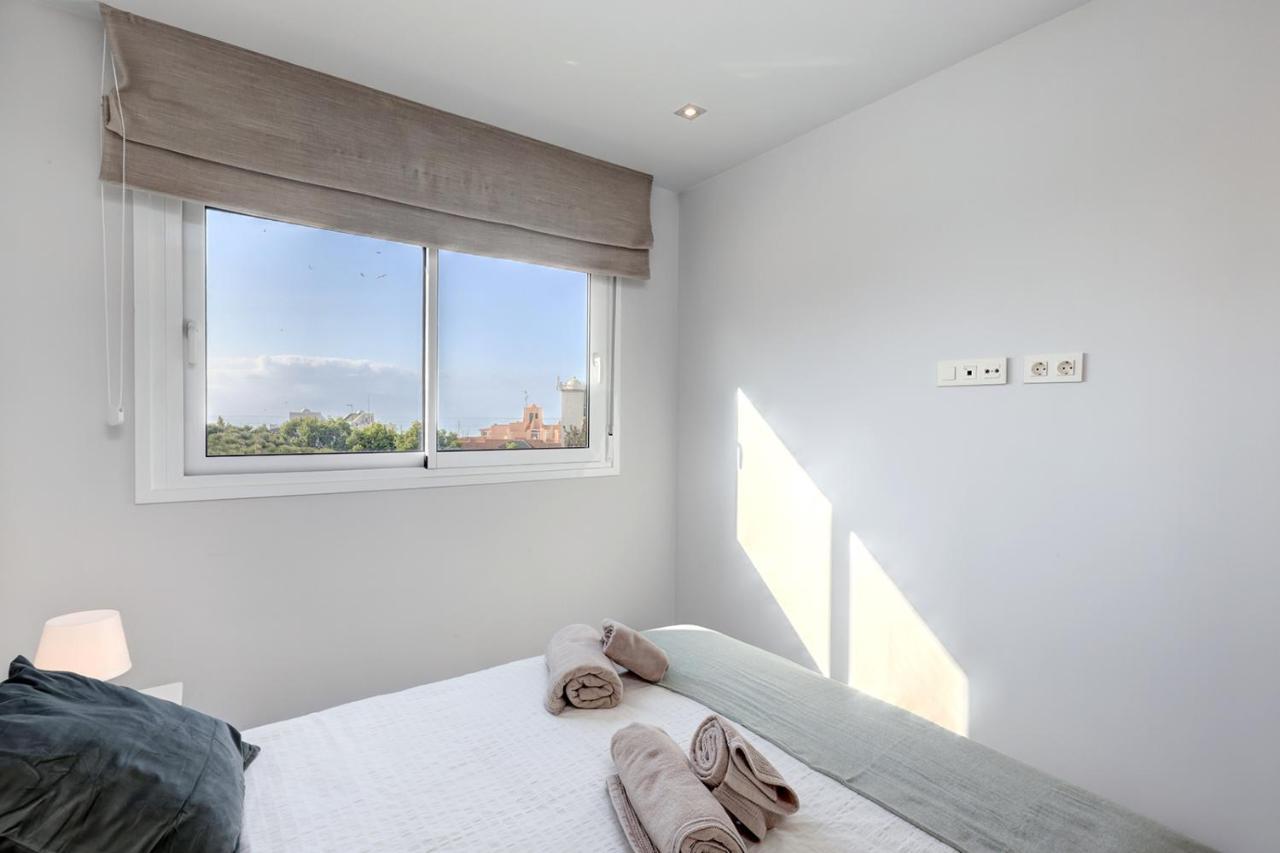 Brand New With Pool And Sea View In Appartement *
