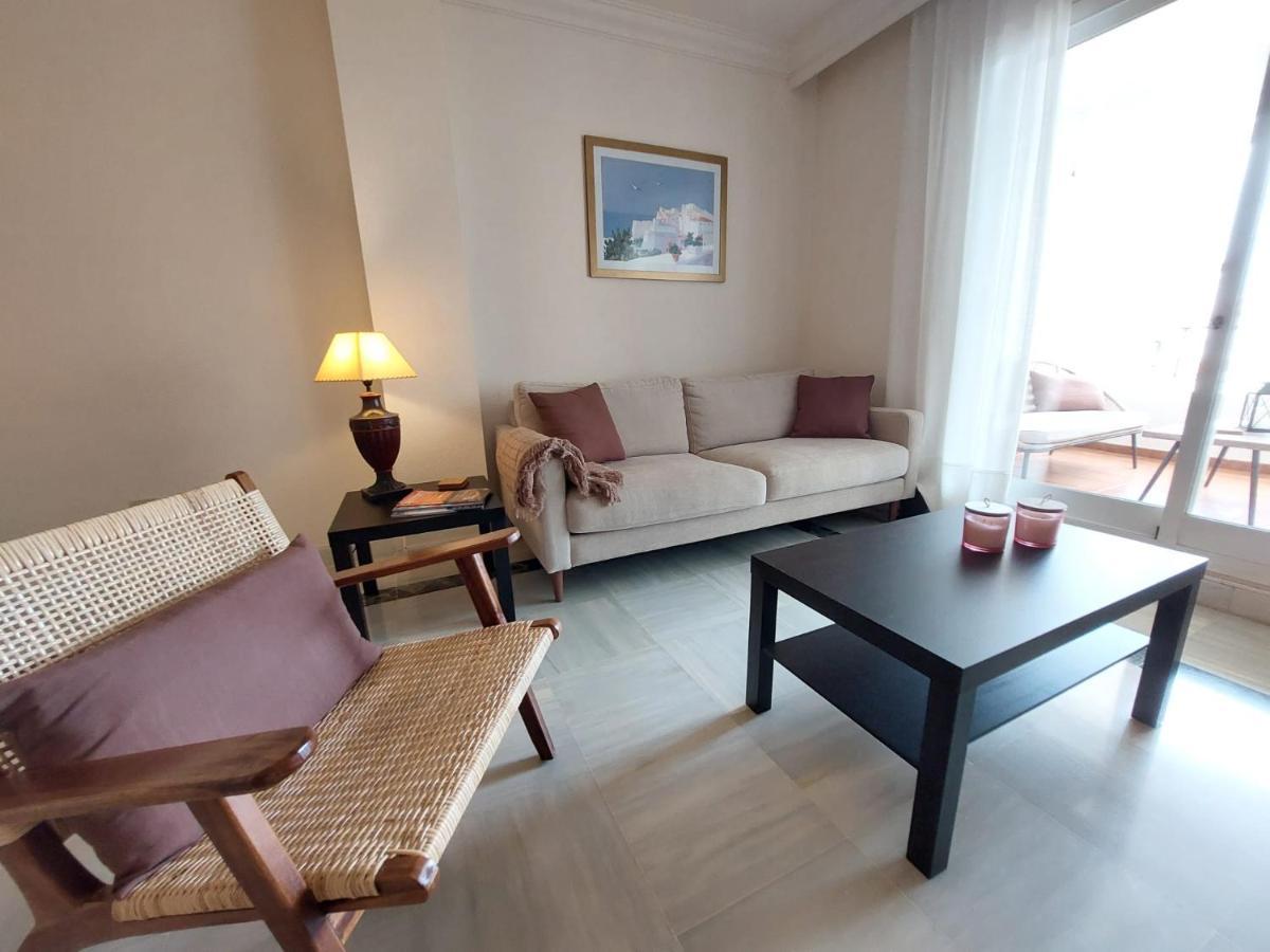 La Palmera - Amazing With Excellent Location & Views Apartment *