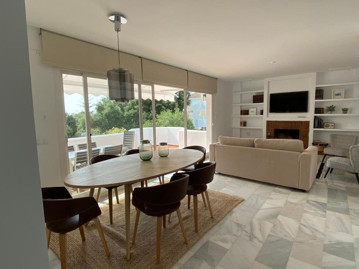 Luxury Apartm Brand Newswimming Poolgolf