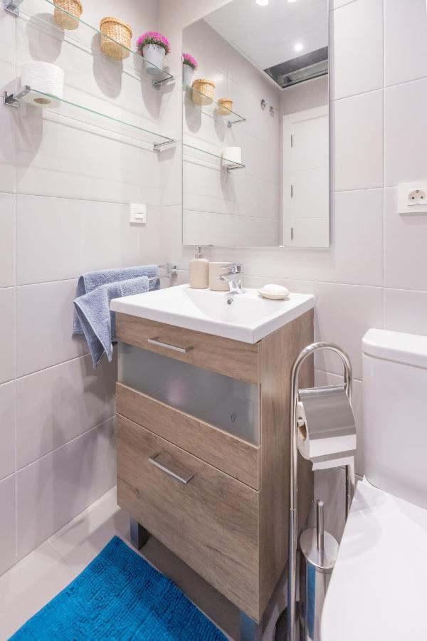 Appartement Luxury Brand New 2-bedroom Apartment, 3 Min Walk To The Beach! *