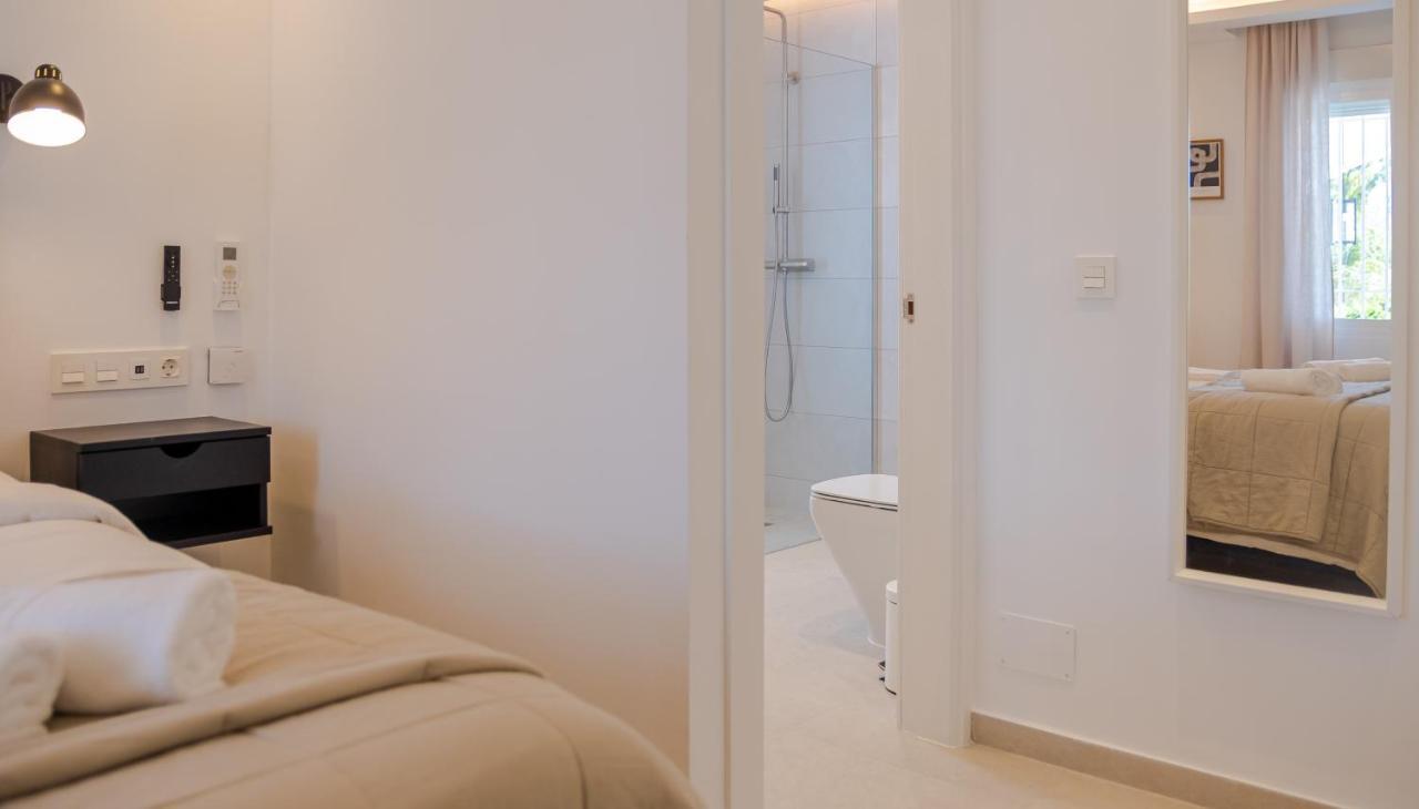Villa Modern With Heated Pool & Bbq Next To The Marbella